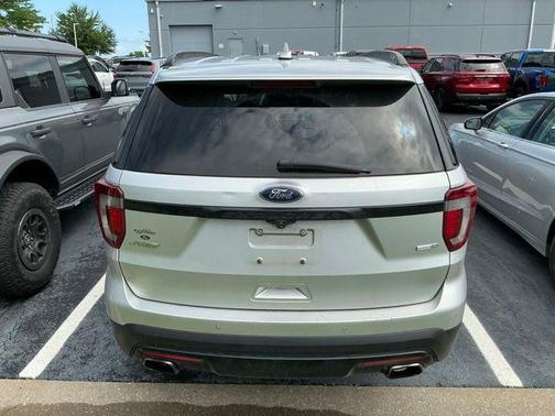 INGOT SILVER METALLIC 2017 Ford Explorer sport
