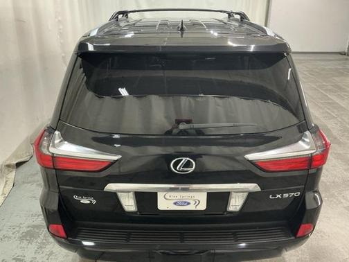 2016 Lexus LX 570 Base