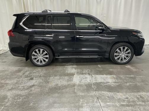 2016 Lexus LX 570 Base