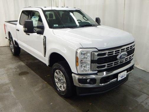OXFORD WHITE 2024 Ford F-250 XLT