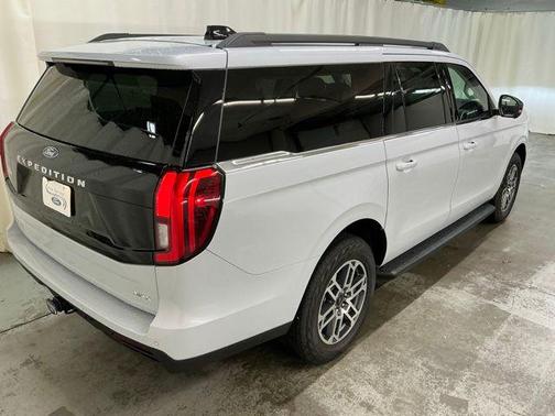 SPACE SILVER METALLIC 2026 Ford Expedition Max Active 4x4