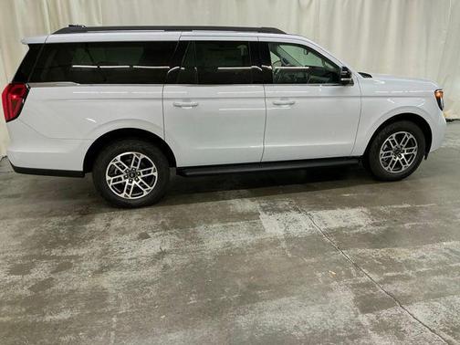 SPACE SILVER METALLIC 2026 Ford Expedition Max Active 4x4
