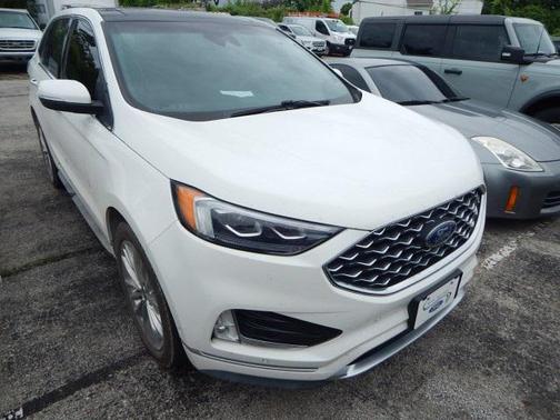 2020 Ford Edge Titanium