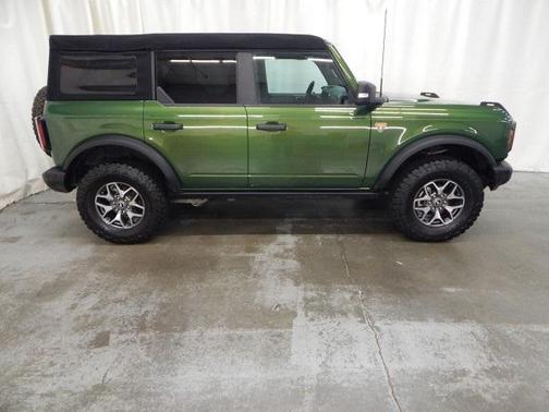 2023 Ford Bronco Badlands