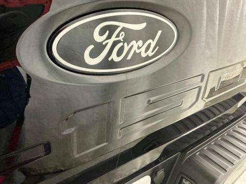 AGATE BLACK METALLIC 2026 Ford F-150 Lariat