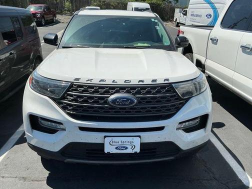 STAR WHITE MET TRI-COAT 2022 Ford Explorer XLT
