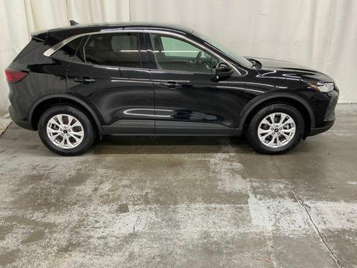 AGATE BLACK METALLIC 2023 Ford Escape Active