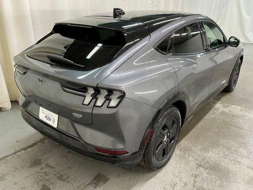 2023 Ford Mustang Mach-E California Route 1