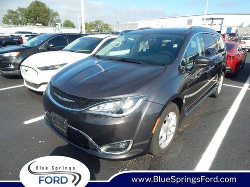 2018 Chrysler Pacifica Touring-L
