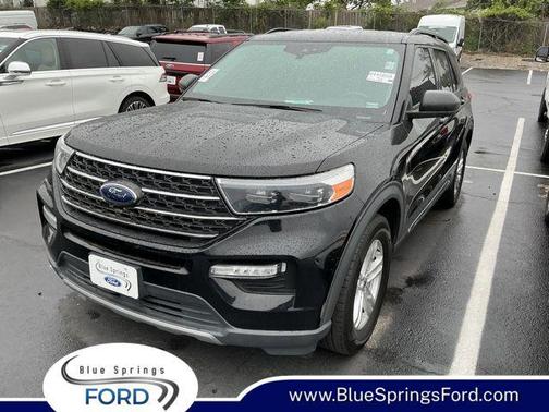 AGATE BLACK METALLIC 2022 Ford Explorer XLT