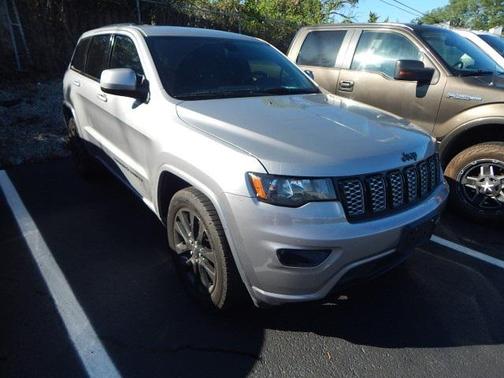 2017 Jeep Grand Cherokee Altitude