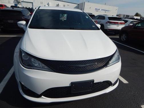 2019 Chrysler Pacifica Touring Plus