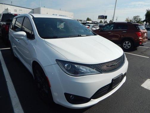 2019 Chrysler Pacifica Touring Plus