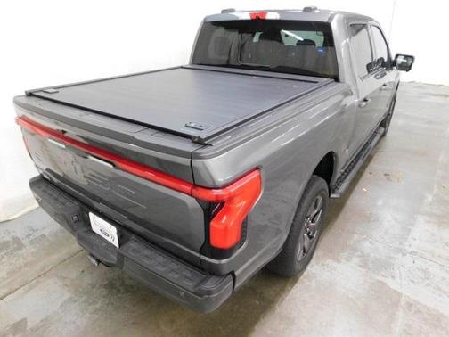 2022 Ford F-150 Lightning LARIAT