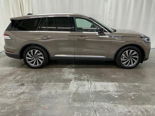 2025 Lincoln Aviator Premiere