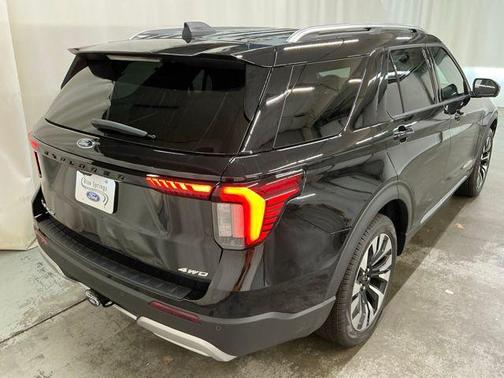 Agate Black Metallic 2026 Ford Explorer Platinum