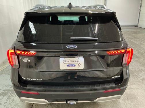 Agate Black Metallic 2026 Ford Explorer Platinum