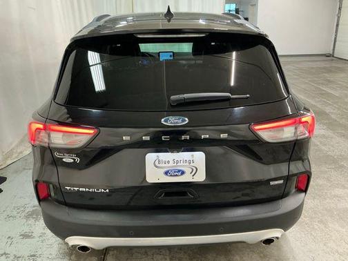 AGATE BLACK METALLIC 2020 Ford Escape Titanium