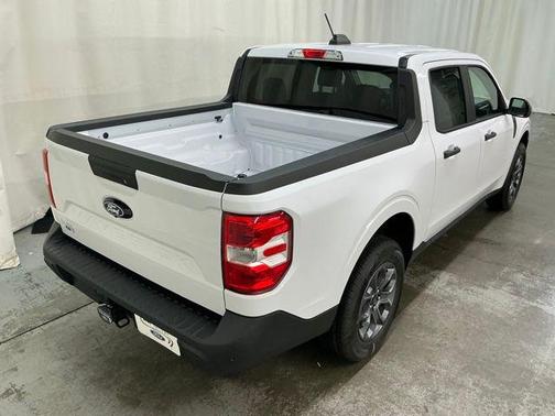 OXFORD WHITE 2026 Ford Maverick XLT