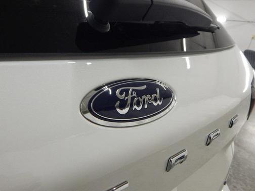 2025 Ford Escape ST-Line Elite