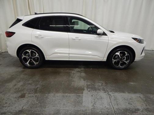 2025 Ford Escape ST-Line Elite