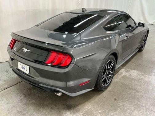 2020 Ford Mustang EcoBoost