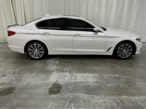 2018 BMW 540 540i