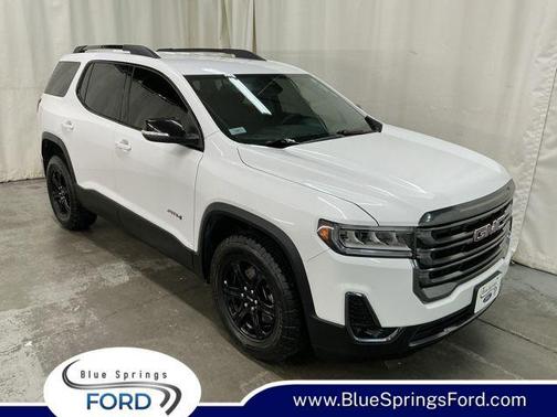 2023 GMC Acadia AWD AT4