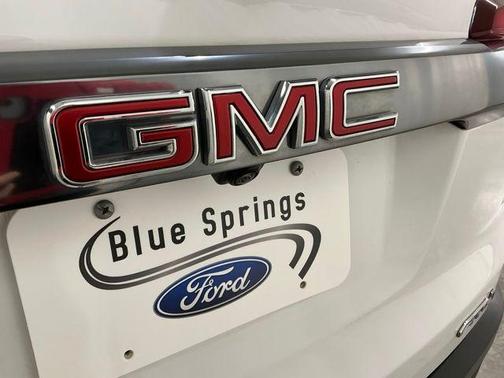 2023 GMC Acadia AWD AT4