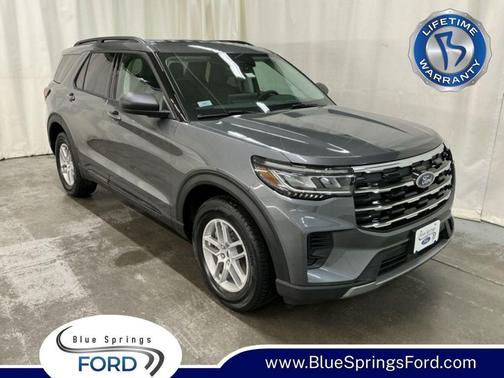 CARBONIZED GRAY METALLIC 2026 Ford Explorer Active