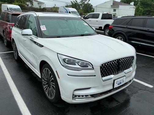 PRISTINE WHITE MET TRI-COAT 2020 Lincoln Aviator Black Label AWD