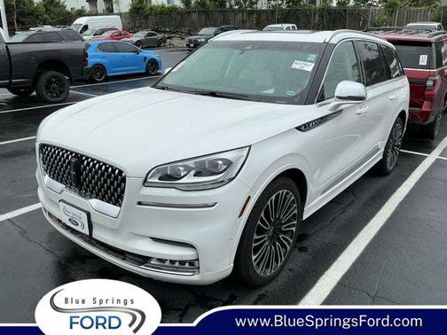 PRISTINE WHITE MET TRI-COAT 2020 Lincoln Aviator Black Label AWD