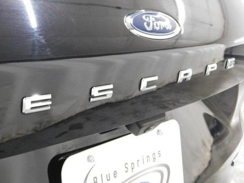 2021 Ford Escape Titanium