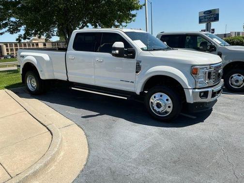 STAR WHITE 2022 Ford F-450 Lariat