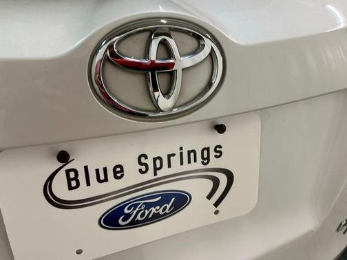 Blizzard Pearl 2013 Toyota RAV4 Limited