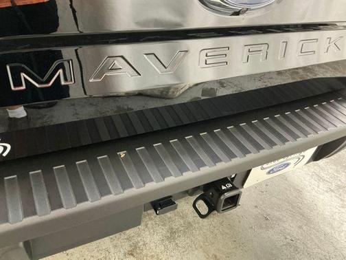 SHADOW BLACK 2024 Ford Maverick XLT