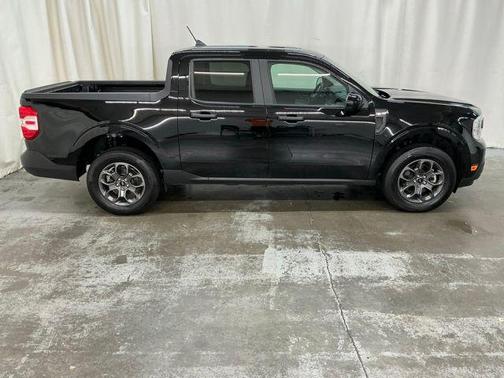 SHADOW BLACK 2024 Ford Maverick XLT