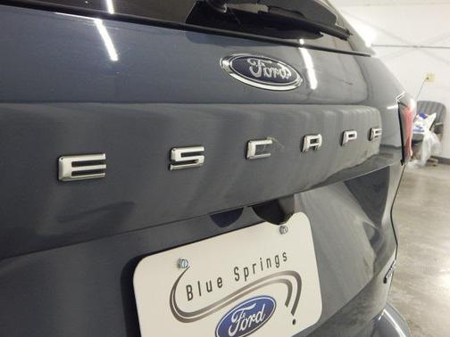 2023 Ford Escape ST-Line Select