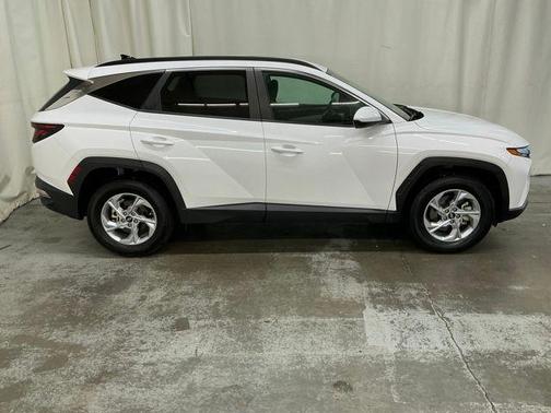 White Pearl 2024 Hyundai TUCSON SEL