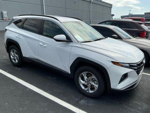 White Pearl 2024 Hyundai TUCSON SEL