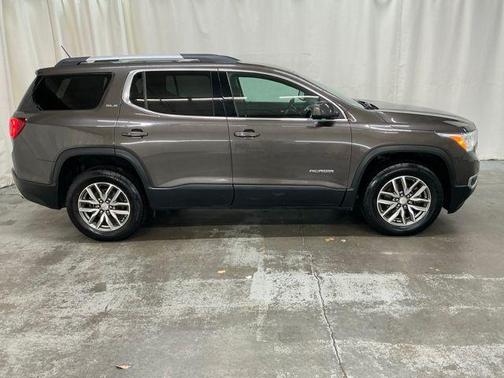 2019 GMC Acadia SLE-2