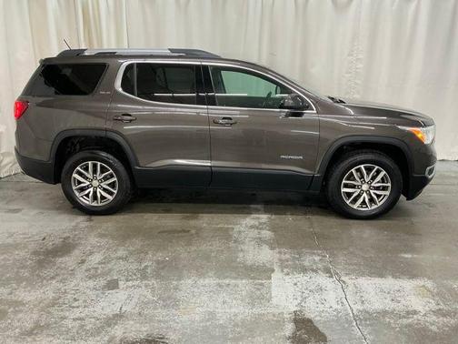 2019 GMC Acadia SLE-2