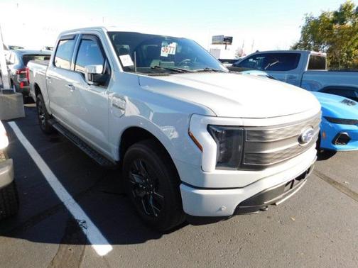 2023 Ford F-150 Lightning LARIAT