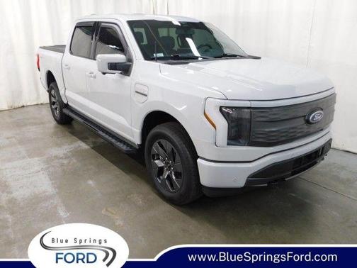 2023 Ford F-150 Lightning LARIAT