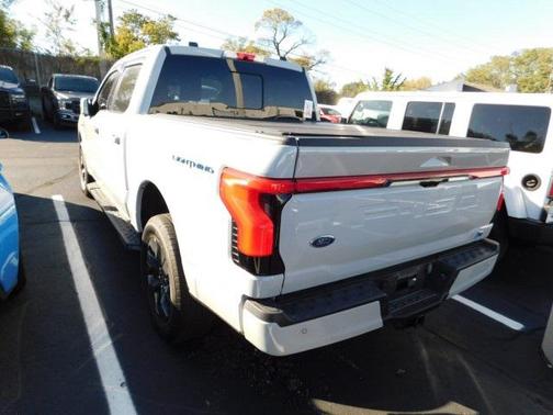 2023 Ford F-150 Lightning LARIAT