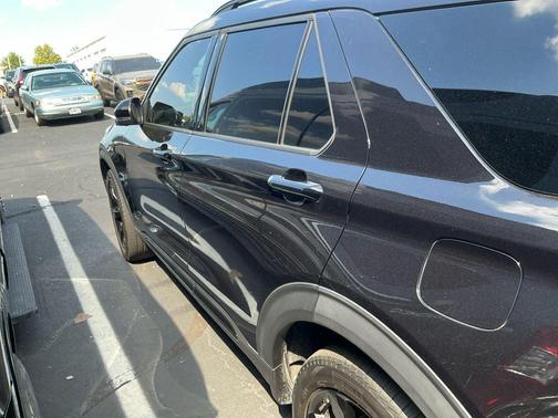 Agate Black Metallic 2020 Ford Explorer ST