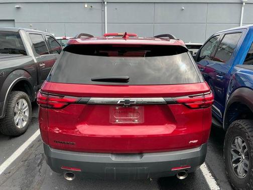 Radiant Red Tintcoat 2023 Chevrolet Traverse RS