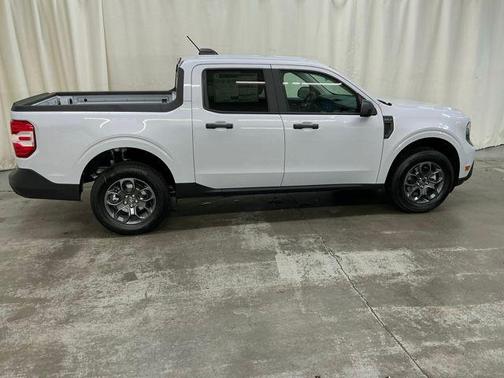 Space White Metallic 2026 Ford Maverick XLT