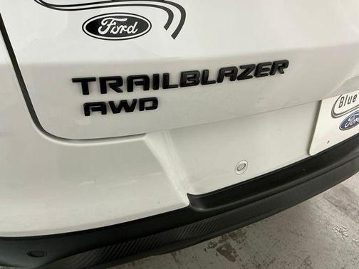 Summit White 2023 Chevrolet Trailblazer RS