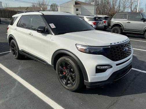2024 Ford Explorer ST-Line